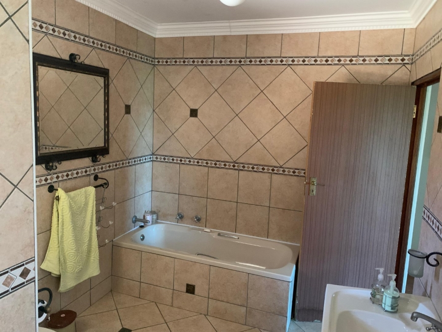 4 Bedroom Property for Sale in Kaysers Beach Eastern Cape